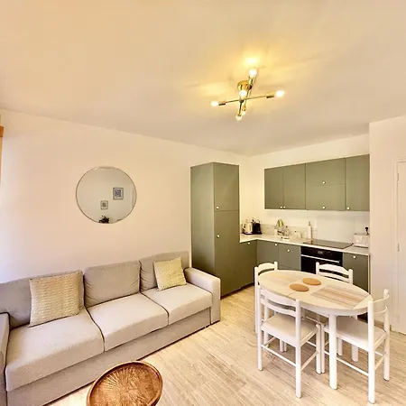 Colonel Hebert Deux Pieces Climatise Apartman *
